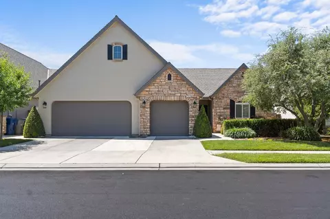 564 W Trenton Ave, Clovis, CA 93619 photo 1