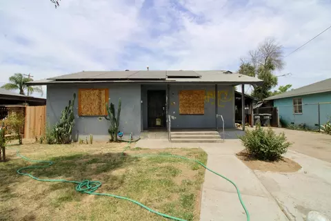 942 W Shields Ave, Fresno, CA 93705