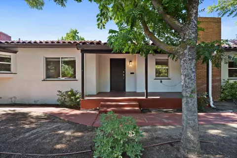 585 E Princeton Ave, Fresno, CA 93704