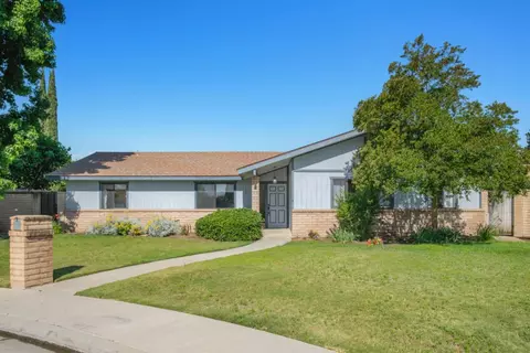 2401 24th Ave, Kingsburg, CA 93631
