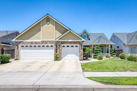 563 Powers Ave, Clovis, CA 93619