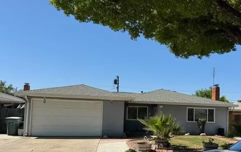 4914 E Weathermaker Ave, Fresno, CA 93727
