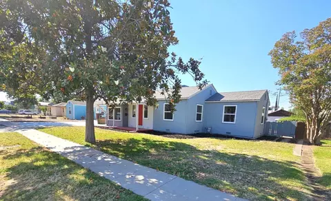 2338 E Yale Ave, Fresno, CA 93703