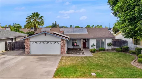 1437 Jackson St, Selma, CA 93662