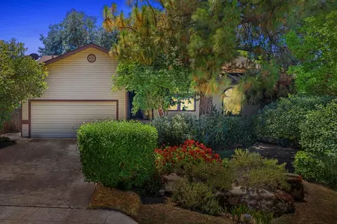 6131 E Illinois Ave, Fresno, CA 93727