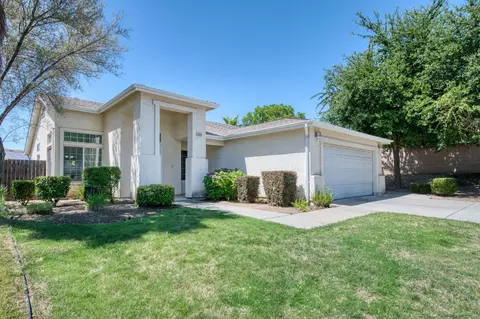 2602 Santa Ana Ave, Clovis, CA 93611