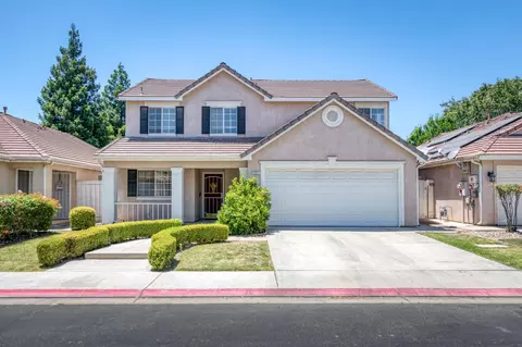 7571 N Trellis Cir, Fresno, CA 93720