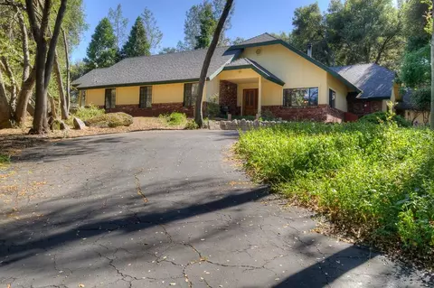31514 Delaware Rd, Coarsegold, CA 93614