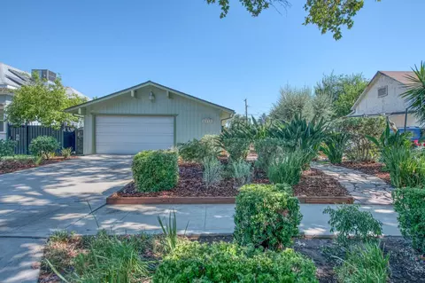 3415 E Mono St, Fresno, CA 93702
