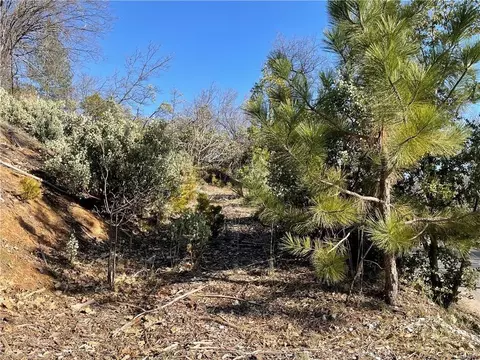 59479 Cascadel Dr, North Fork, CA 93643