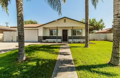 846 Daphne Ln, Lemoore, CA 93245