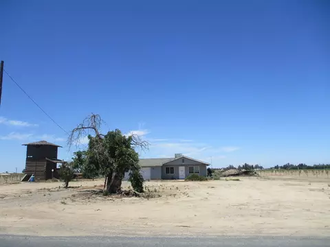 14354 Geneva Ave, Hanford, CA 93230