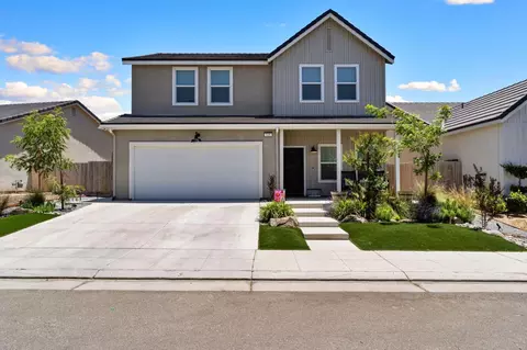 335 Huntington Ave S, Madera, CA 93636