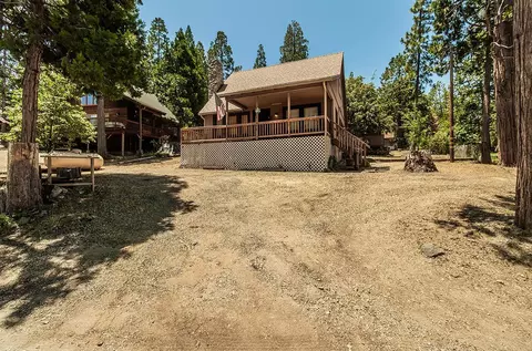 41558 Corlew Ln, Auberry, CA 93602