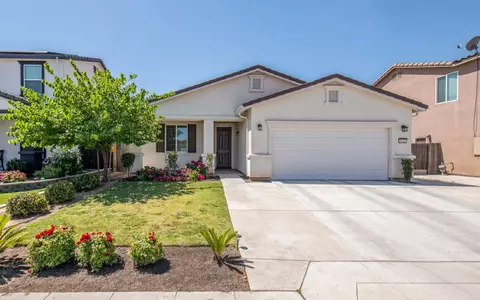 6841 E Geary St, Fresno, CA 93727