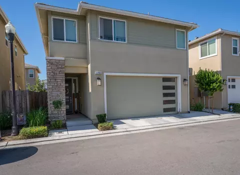 3740 Highpark Way, Clovis, CA 93619