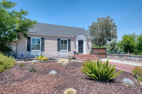 225 E Clinton Ave, Fresno, CA 93704