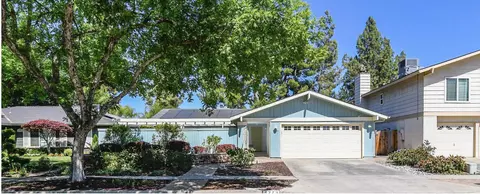 8278 N Calaveras St, Fresno, CA 93711