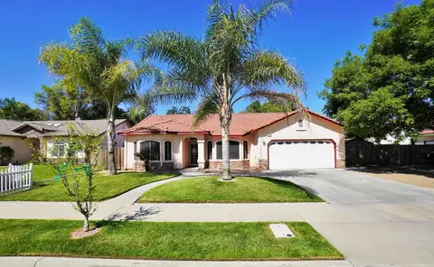 1149 Mission Dr, Lemoore, CA 93245 photo 1