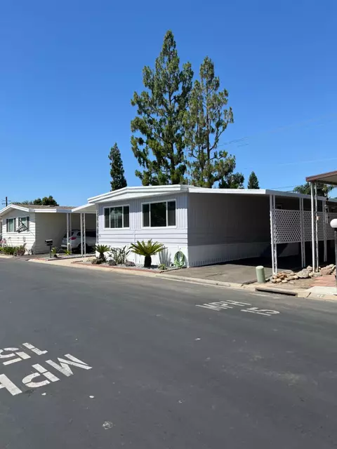 2706 W Ashlan Ave #68, Fresno, CA 93705