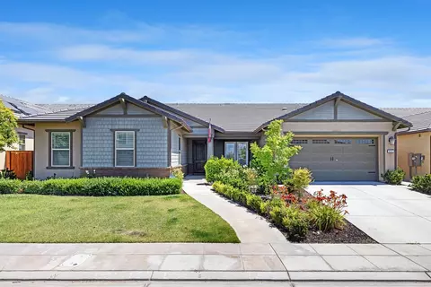 657 Crescent Ln, Madera, CA 93636