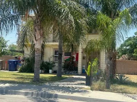 504 E Mariposa St, Avenal, CA 93204