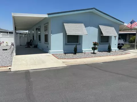 1701 Dinuba Ave #141, Selma, CA 93662