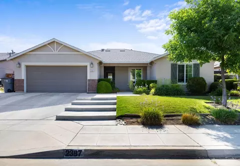 2387 S Minnewawa Ave, Fresno, CA 93727