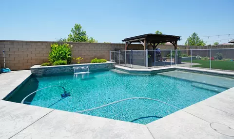 790 Huntington Ave S, Madera, CA 93636