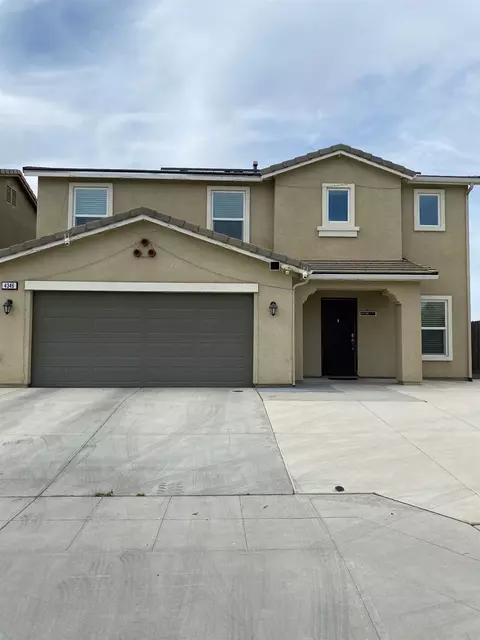4346 W Saginaw Way, Fresno, CA 93722