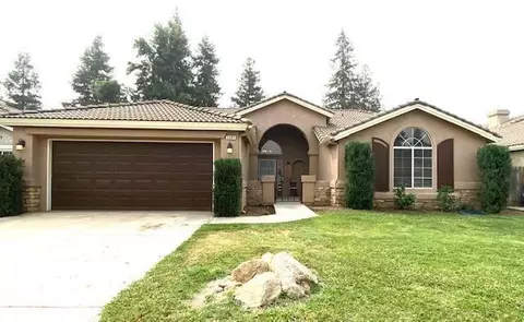 5899 W Beechwood Ave, Fresno, CA 93722