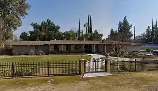 1231 S Waverly Ln, Fresno, CA 93727