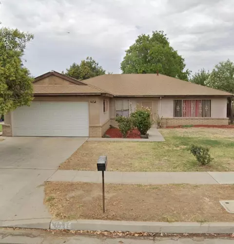 4637 E Kaviland Ave, Fresno, CA 93725