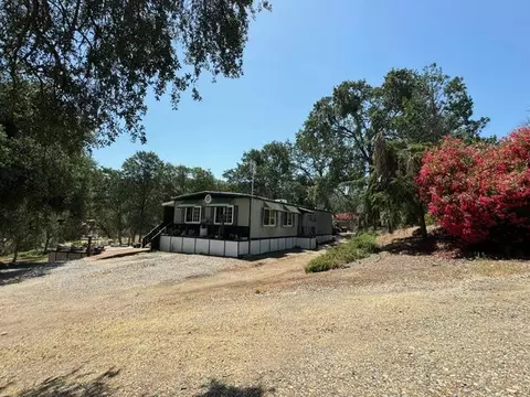 32507 Lockwood Ln, Prather, CA 93651