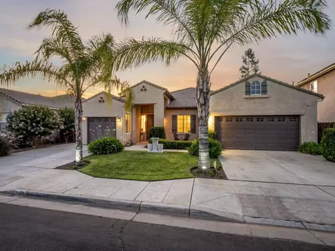 2386 E Brandon Ln, Fresno, CA 93720