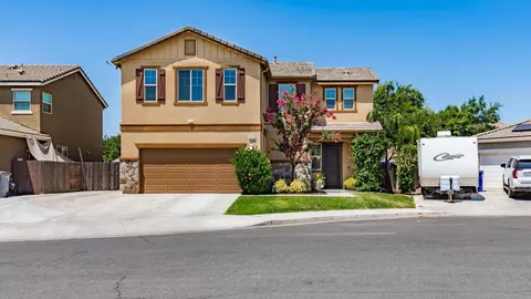 3073 N Stanley Ave, Fresno, CA 93727