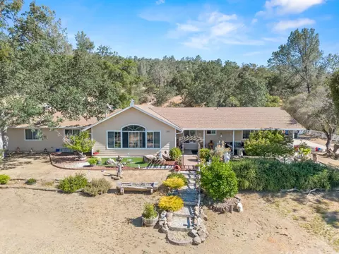 40776 Garnet Creek Ln, Coarsegold, CA 93614