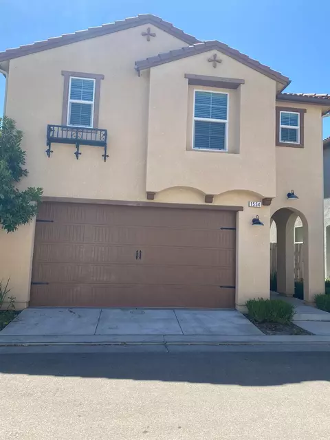1554 Zenith, Clovis, CA 93619