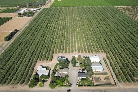 1596 S Temperance Ave, Fresno, CA 93727