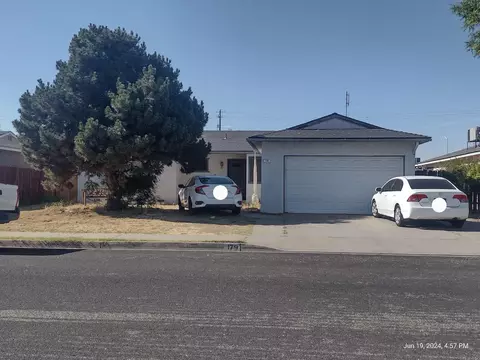 179 W Norwich Ave, Clovis, CA 93612 photo 1