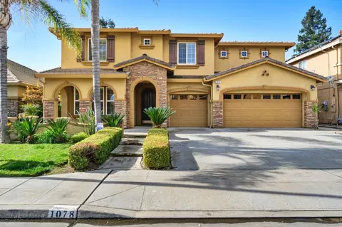1078 N Perry Ave, Clovis, CA 93611 photo 1
