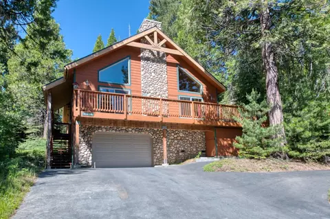 41254 Windwood Ln, Shaver Lake, CA 93664