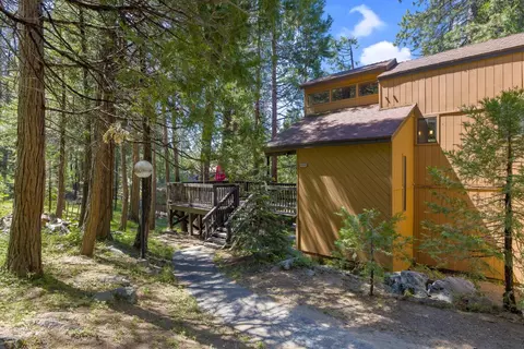 40920 Mill Run Ln, Shaver Lake, CA 93664