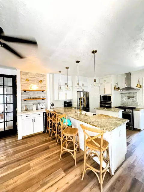 3125 E Nevada Ave, Fresno, CA 93702