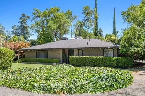 1130 E Fairmont Ave, Fresno, CA 93704