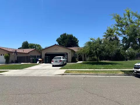 257 S Joseph Ave, Kerman, CA 93630