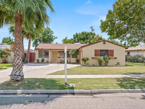 2416 E Indianapolis Ave, Fresno, CA 93726