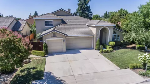 2163 E Omaha Ave, Fresno, CA 93720