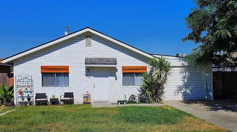 1074 S Klein Ave, Reedley, CA 93654