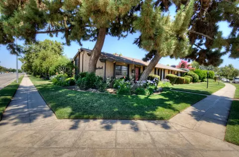 3809 E Alamos Ave #A, Fresno, CA 93726